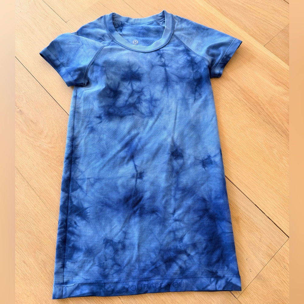 Lululemon Top Blue Size 2